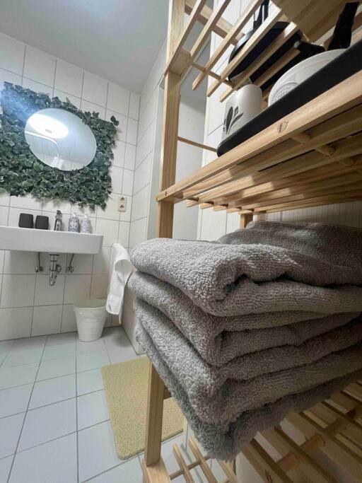Modernes Apartment Mit 75Qm Mit Balkon & Aussicht آخن المظهر الخارجي الصورة